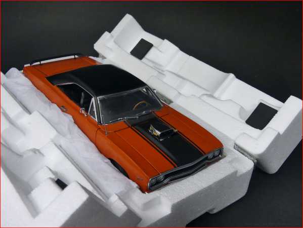 1:18 GMP 1970 Plymouth Heads Up Road Runner mit Vinyldach Diecast GMP Modell = OVP